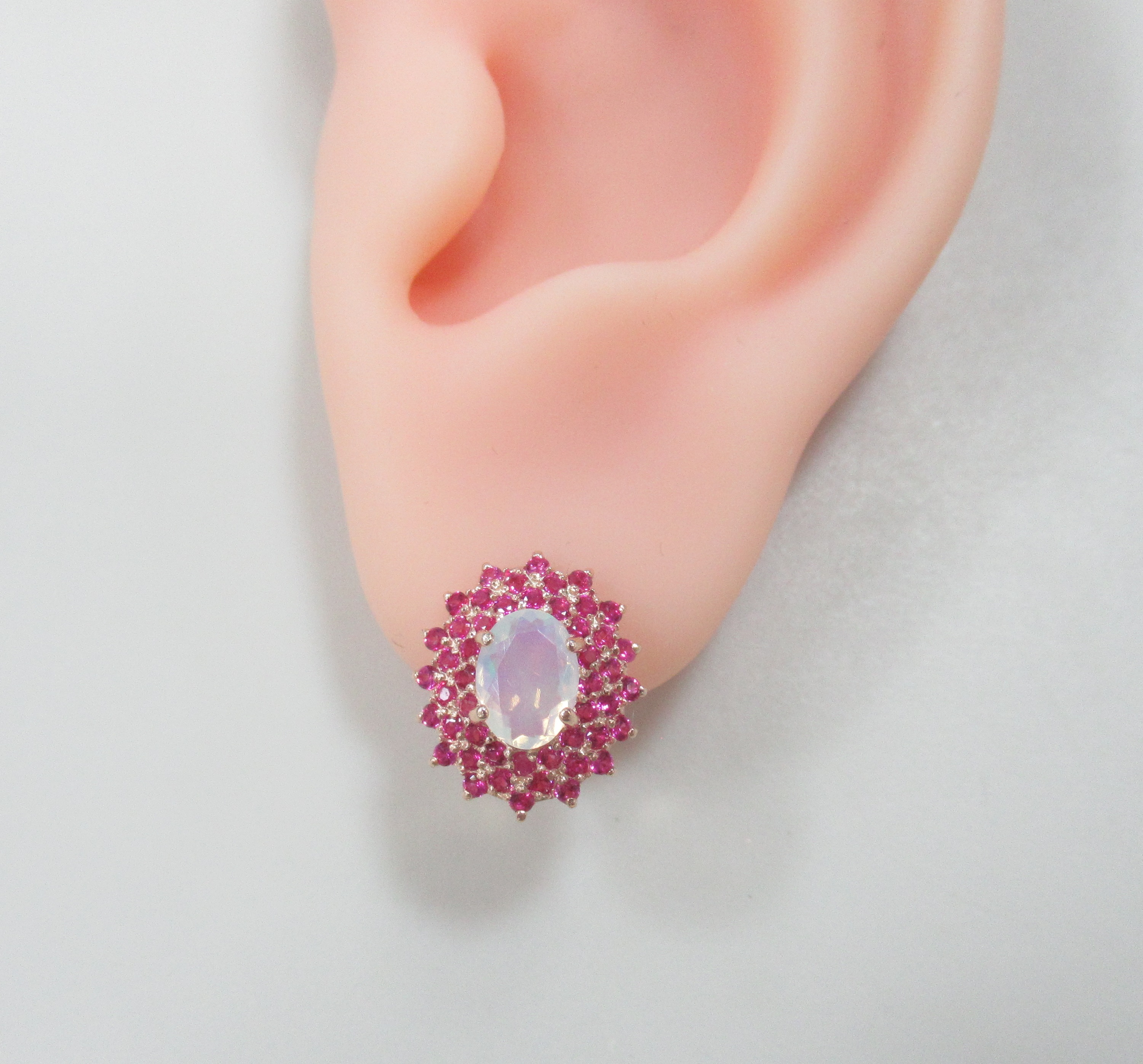 Серебряные серьги с опалами